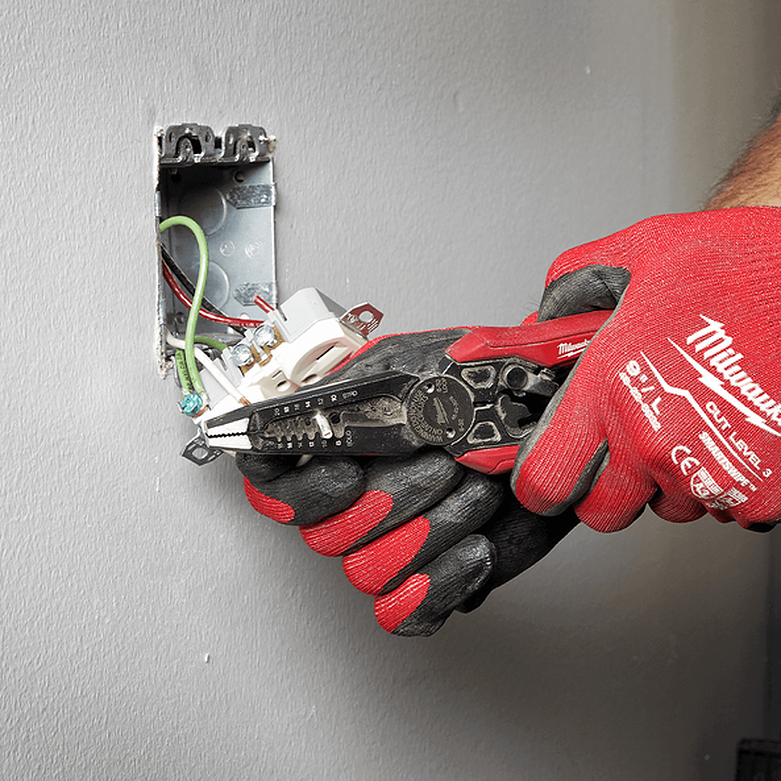 Milwaukee 7 in 1 High Leverage Combination Pliers