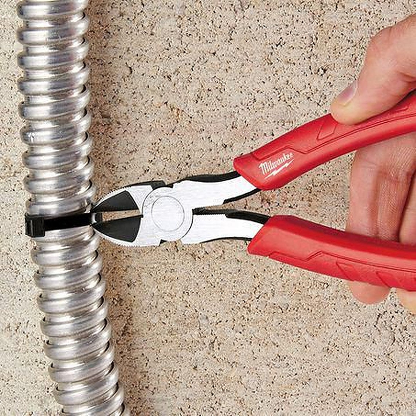 Milwaukee 152mm (6in) Diagonal Cutting Pliers 48226106