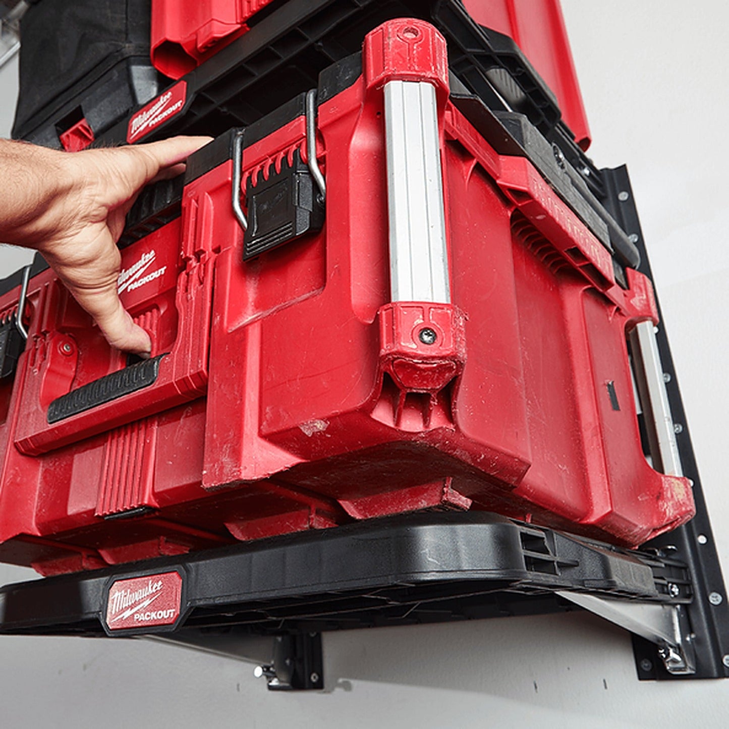 Milwaukee 2-Piece Vertical E-Track Rails for PACKOUT Racking Shelves 48228482