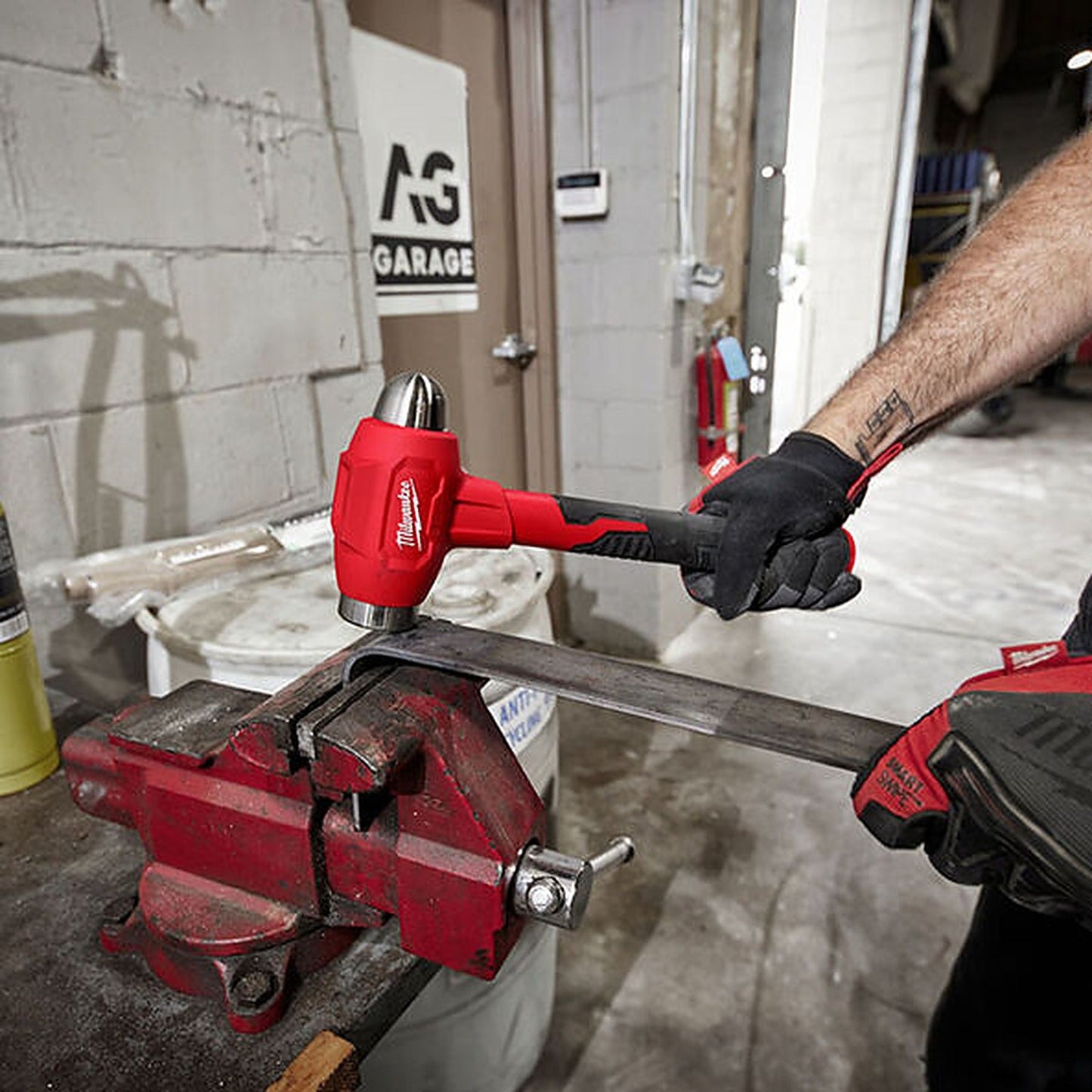 Milwaukee 32oz Dead Blow Ball Peen Hammer