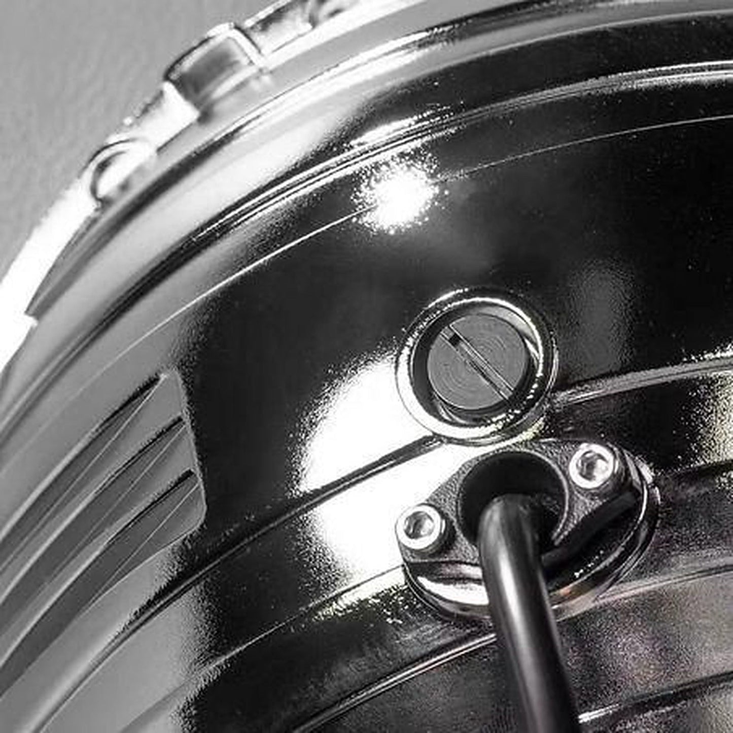Stedi 7 Inch Homage LED Headlight Chrome 5700K LED-HOMAGE-5700CHR